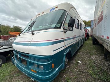 1996 Holiday Rambler Vacationer 33C