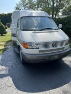 Thumbnail Photo 6 for 1999 Winnebago Rialta 22QD for Sale by Owner