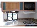 Thumbnail Photo 6 for 2000 Coachmen Futura