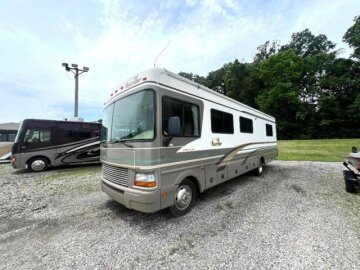 2000 Fleetwood Bounder