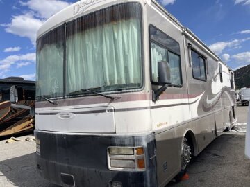 2000 Fleetwood Discovery