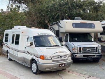 2000 Winnebago Rialta 22QD