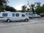 Thumbnail Photo 5 for 2000 Winnebago Rialta 22QD