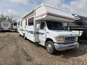 2002 Winnebago Minnie