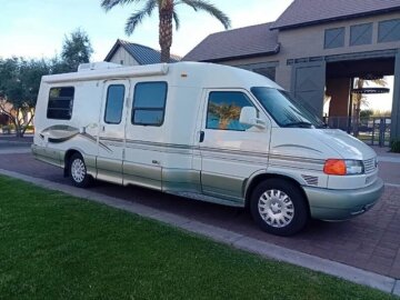 2002 Winnebago Rialta