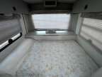 Thumbnail Photo 3 for 2002 Winnebago Rialta