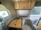 Thumbnail Photo 3 for 2002 Winnebago Rialta