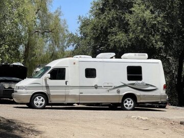 2002 Winnebago Rialta