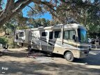 Thumbnail Photo 3 for 2004 Fleetwood Bounder