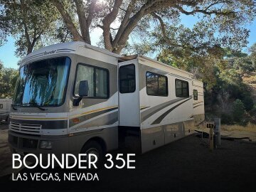 2004 Fleetwood Bounder