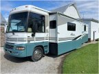 Thumbnail Photo 2 for 2004 Winnebago Adventurer