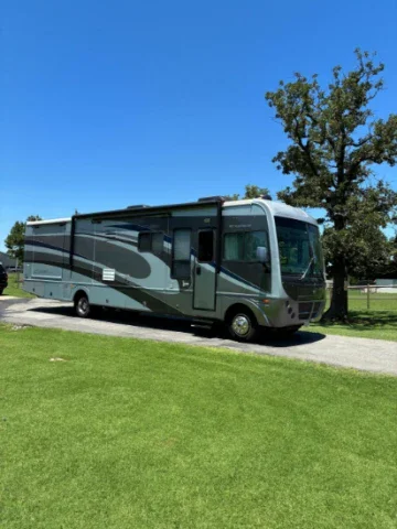 2005 Fleetwood Southwind 37F