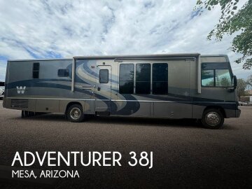 2005 Winnebago Adventurer