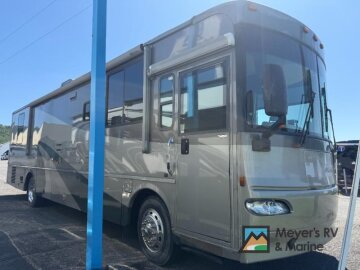 2005 Winnebago Journey