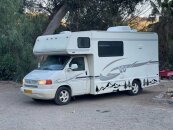 2005 Winnebago Vista