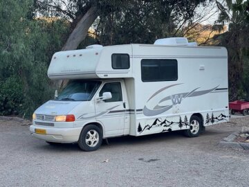 2005 Winnebago Vista