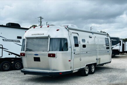 Photo 1 for 2007 Airstream Classic Limited for Sale by Owner