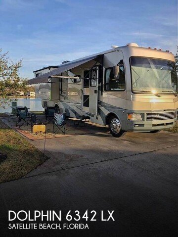 2007 National RV Dolphin