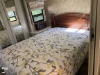 Thumbnail Photo 3 for 2007 Winnebago Vectra