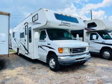 2008 Coachmen Freedom Express