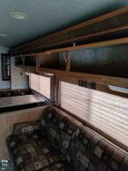 Thumbnail Photo 4 for 2009 Winnebago Vista