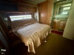 Thumbnail Photo 4 for 2010 Winnebago Adventurer