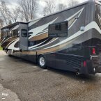 Thumbnail Photo 2 for 2010 Winnebago Journey