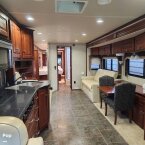 Thumbnail Photo 3 for 2010 Winnebago Journey