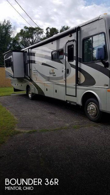 2011 Fleetwood Bounder