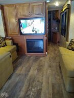 Thumbnail Photo 3 for 2011 Holiday Rambler Vacationer 36SBT