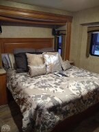 Thumbnail Photo 6 for 2011 Holiday Rambler Vacationer 36SBT