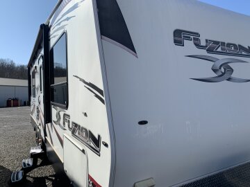 2012 Keystone Fuzion