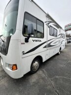 Thumbnail Photo 2 for 2012 Winnebago Vista