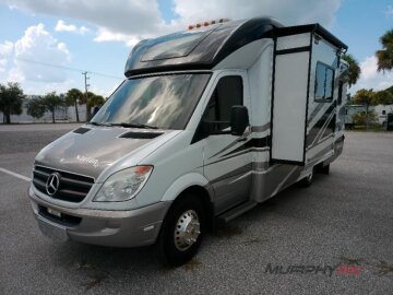 2013 Itasca Navion 24V