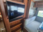 Thumbnail Photo 4 for 2014 Fleetwood Bounder