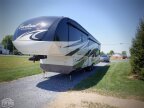 Thumbnail Photo 2 for 2014 Forest River Cardinal 3850RL