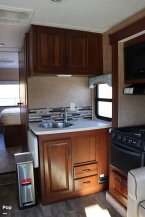 Thumbnail Photo 6 for 2014 Forest River Sunseeker 2860DS