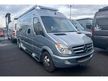 2014 Roadtrek Adventurous