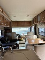 Thumbnail Photo 1 for 2014 Winnebago Adventurer 32H