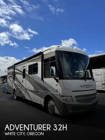 2014 Winnebago Adventurer 32H