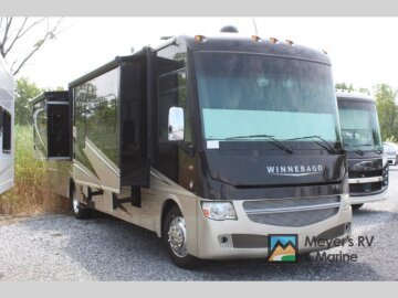 2014 Winnebago Adventurer