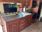 Thumbnail Photo 3 for 2014 Winnebago Vista