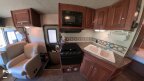 Thumbnail Photo 4 for 2014 Winnebago Vista 26HE