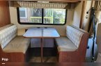Thumbnail Photo 4 for 2014 Winnebago Vista 26HE