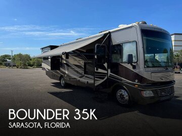 2015 Fleetwood Bounder 35K