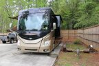 Thumbnail Photo 2 for 2015 Fleetwood Discovery 40G
