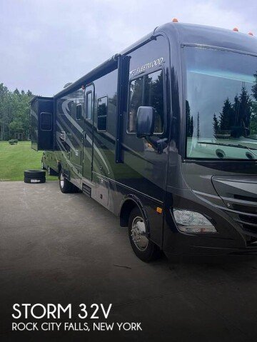 2015 Fleetwood Storm
