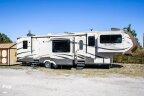 Thumbnail Photo 5 for 2015 Grand Design Solitude 379FL