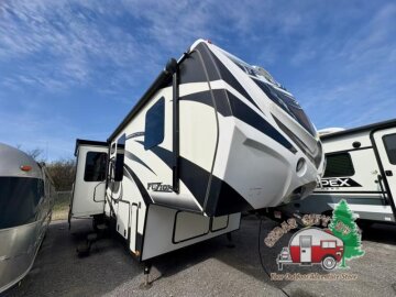 2015 Keystone Fuzion 371