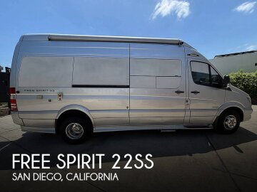 2015 Leisure Travel Vans Free Spirit